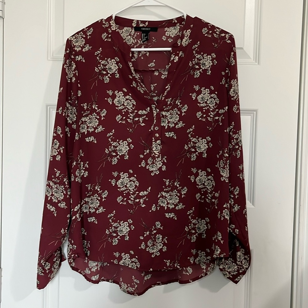 Forever 21 burgundy floral work blouse size large